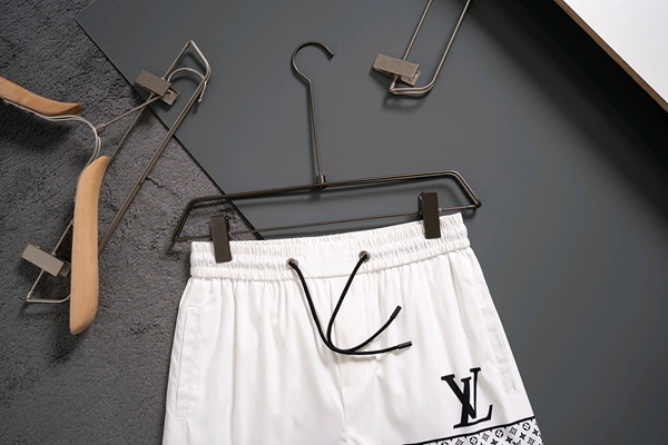 ブランドハーフパンツ側面デザイン